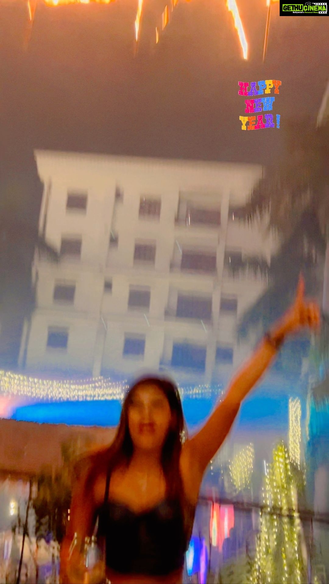 Akanksha Dubey Instagram - Wish you very very happy new year to all of you my friends ,my family, my fans, welcome in 2023 ❤️❤️❤️❤️❤️❤️ #akankshadubey