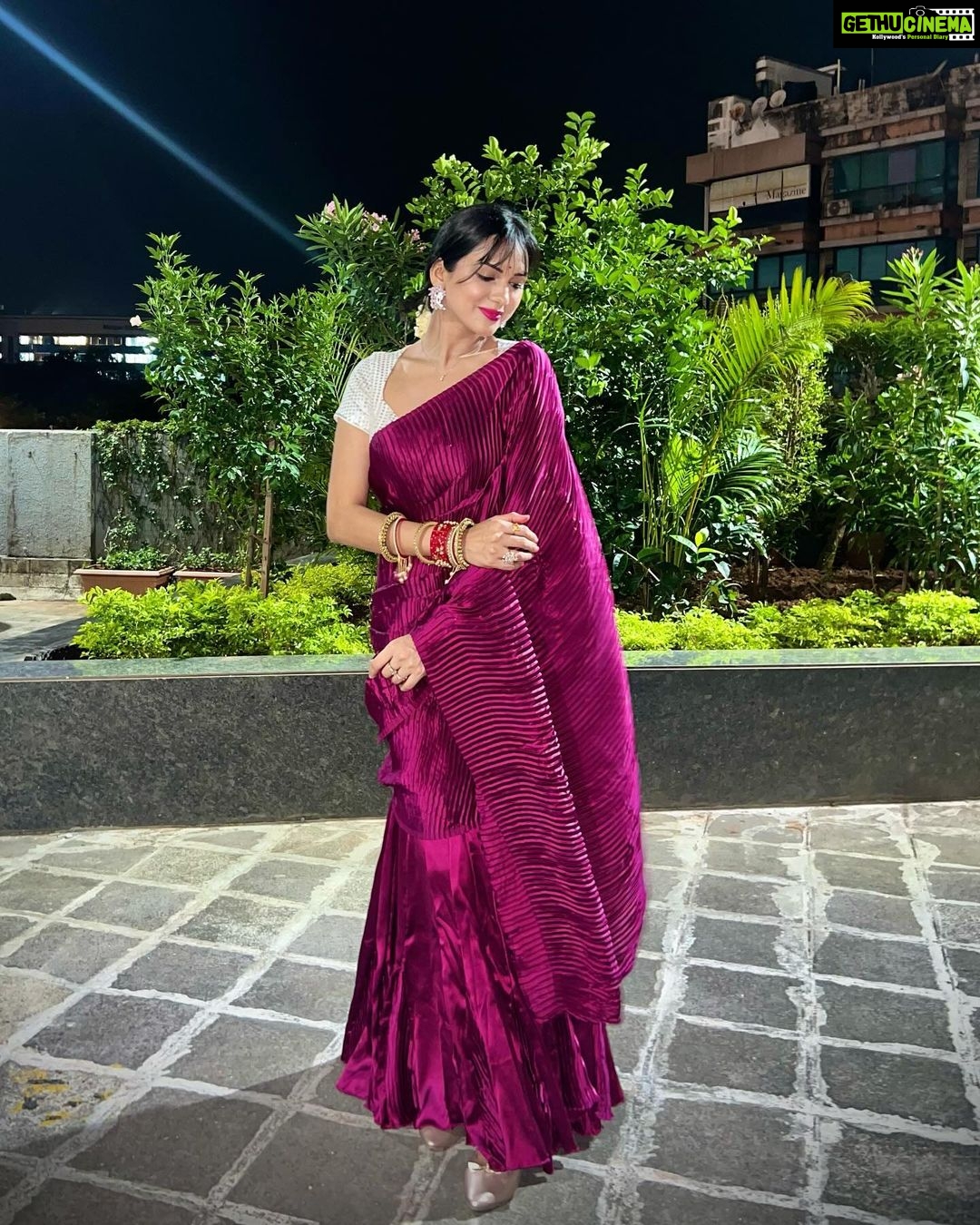 Akansha Chamola Instagram - Celebrated KADWA SACCH i meant KARWA CHAUTH π€π€ͺ when every year CHANDA MAAMA decides to play serious peekaboo πβ¦β¦ Since i am the brand ambassador of #selflove i concentrate on getting clicked for my #gramfam Kyunki Good makeup n great saree should never not be posted π€π€π€π€π€π€ . . . . . . . . . . . . . . . . . . . . . . . . . . . . . . . . . . . . . . . . . . . . #karwachauth #saree #readytowear #desifashion #desigirl #indianwear #indianfestivewear #lookbook #instamakeup #instahair #instafashion #desistyle #indiancouture #festivewear #outfitinspiration #festivetime #indianfestival #blessed