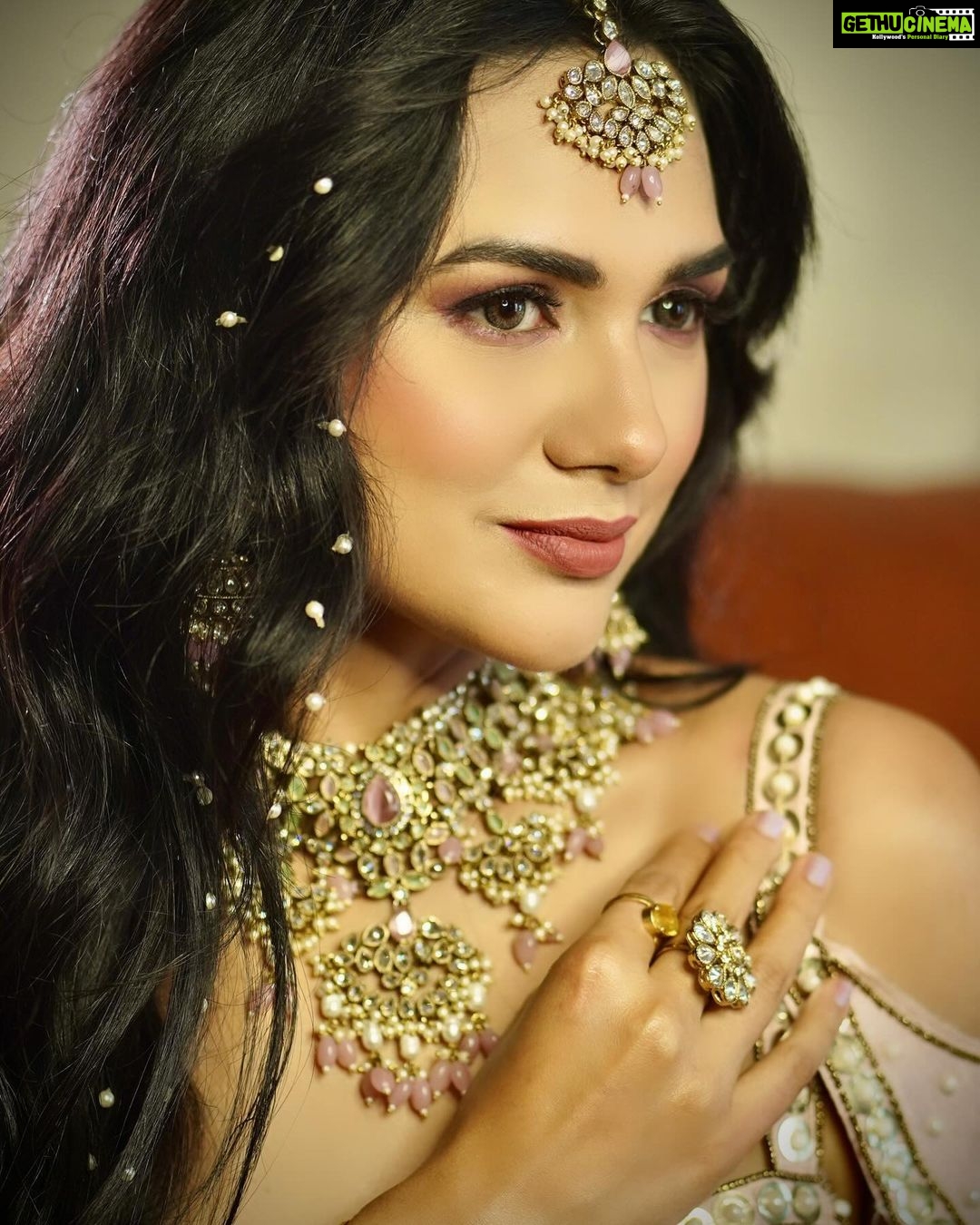 Akansha Chamola Instagram - Last of this look πΌ Makeup & Hairstyle π πββοΈ @nikksmakeupartist πΈ π₯ Videographer @vipul.s.gautam Stylist @nikksmua Outfit π @__cccreation Accessories π @silverqueenj #reelsindia #bollywood #trendingreels #bridalmakeup #bridalwear #indianbride #lehengacholi #glammakeup #glowup #makeuplook #hairstyles #instafashion #instahair #instamakeup #reelitfeelit #desifashion