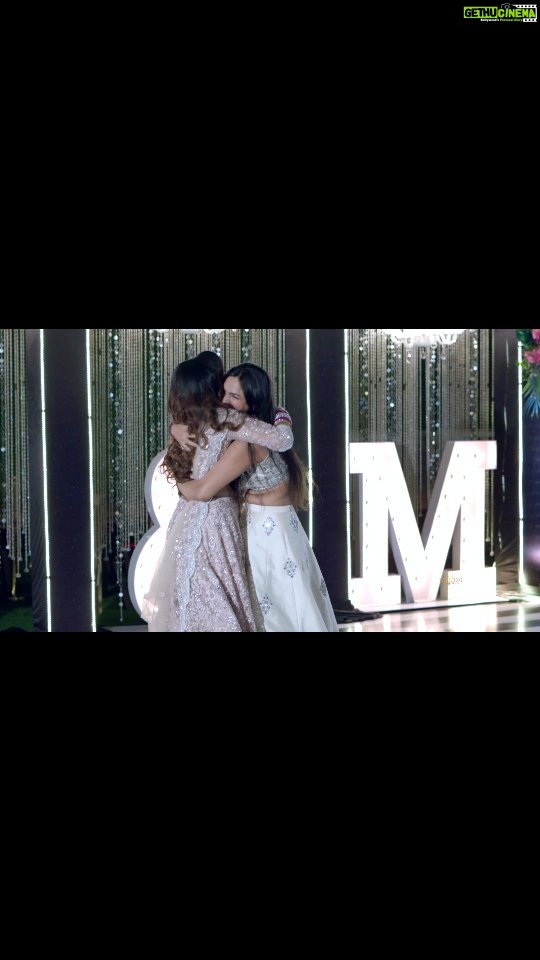 Akansha Chamola Instagram - Essentially our last video together in Mumbai....just need to add the 🤓 Miss you Mummum ❣️ Location: @gallopsmumbai Video: @theweddingshading Choreography: @akankshagkhanna