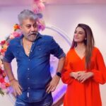 Akshara Singh Instagram - Kal Raat ki ghatna, Kya aap log bhi ziddi ho? . . . #fatherdaughterduo #bff