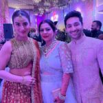 Akshara Singh Instagram - Hum Ladki wale ♥️🌸🤗 #pallavigotlocked