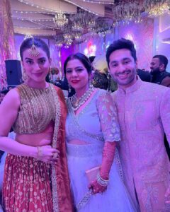 Akshara Singh Instagram - Hum Ladki wale ♥️🌸🤗

#pallavigotlocked