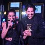 Akshara Singh Instagram – Glimpse of last night event 🫶🏻✨🔥♥️ Had a wonderful time with the sweethearts @aftabshivdasani @gulshangrover & @devanddiva team 🫶🏻

And a special thanks to the amazing person & organiser Manmeet ji and the whole Patna ki audience jinhone event ko dhamakedar bana diya ♥️🤗

#aksharasingh #patnakapyar #dev&diva