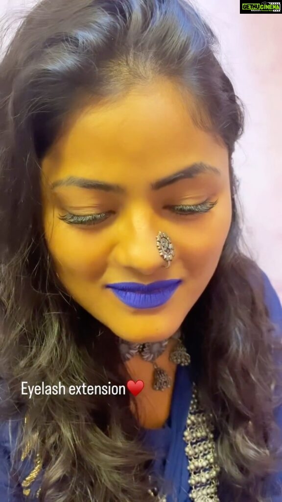 Akshara Singh Instagram - Eyelash extensions at #aksharastudio by pyari mam @singhakshara ♥️🤗 . . . . Our first hairstylist & customer @kanizfatima_hairstylist ♥️🥰😄 #aksharasingh #aksharastudio #aksharabeautystudio