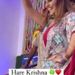 Akshara Singh Instagram – Gunje sohar angnaiya muhalle me shor machi hai 🙏🍀🌸

#jaishrikrishna #janmashtami #aksharasingh #aksharasinghofficial #reelsinstagram