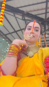 Akshara Singh Instagram - Jai chhathi maai 🙏✨🌸🪔
.
.
.
.
#aksharasingh