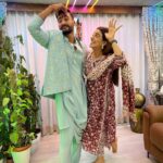 Akshara Singh Instagram - Happy Rakshabandhan ♥️ @singhakshara @vivekkeshari1 . . #rakshabandhan