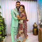 Akshara Singh Instagram - Happy Rakshabandhan ♥️ @singhakshara @vivekkeshari1 . . #rakshabandhan