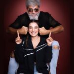 Akshara Singh Instagram - Papa mere papa ♥️🤗🙏 . . . . Kya apke papa bhi Itne super cool hain ??? . . . 💄 @sonugupta9588 💆‍♀️ @kanizfatima_hairstylist 📸 @photowale.studio