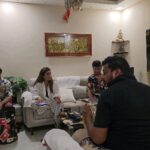 Akshara Singh Instagram - Seekh rahi hu 🥰🤗 #rehearsaltime ❤️ with the beautiful people & fantastic musicians.........:) #aksharasingh