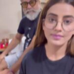 Akshara Singh Instagram - Isme maarna to tha hi nahi 🙄 Mauka chahiye bas papa 🙈 #fatherdaughterduo