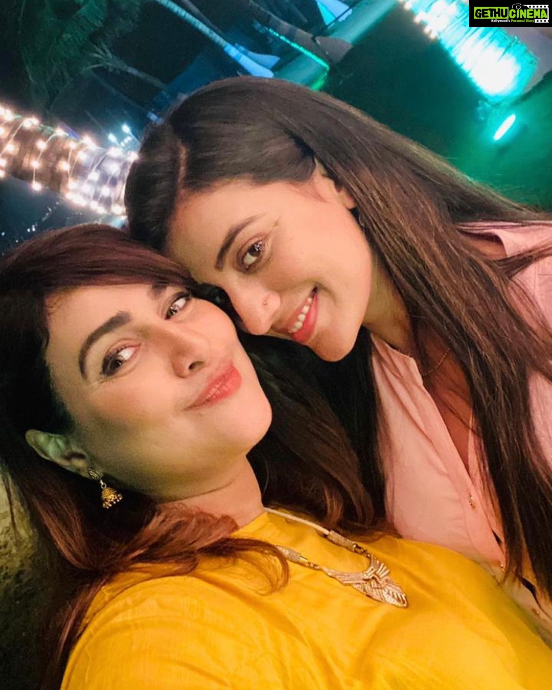Akshara Singh Instagram - Happiest birthday akkiđ„°â€ïžđ đ„° May god bless u with the best, as u deserve all the love! Miss the masti thoughđ„° letâs meet soon! God bless u babyđ„°â€ïžđ love uuuuuuuđŠ akki!!!! #birthdaygirl #burthdaygirl #birthday #aksharasingh #akki #pakkhi #pakkhihegde #pakhi #bffs #friends #bond #love #pure #family