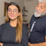 Akshara Singh Instagram - बाप बेटे का अनमोल रिश्ता 😎 #insta #instalike #instadaily #instafashion #instamood #instalove #instareels #reelsinstagram #reelsindia #reelsvideo #reelsviral #reelsinsta #reelslovers #reels #trendingreels #video #videooftheday #post #newpost #postoftheday #vibes #goodvibes #positivevibes #joy #enjoy #happy #happiness #fatherdaughterduo #viral #viralvideos Patna Smart City