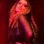 Akshara Singh Instagram - 🖤🫶🏻 Kyuki caption Kuchh Samajh nahi aaraha ? #aksharasingh