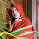 Akshara Singh Instagram - मैं मैं ही रहूँगी …. कर्तव्य के सब निर्वाह करूँगी लेकिन बलिदान के नाम पर मैं यातना नहीं सहूँगी ….. मैं मैं हूँ मैं ही रहूँगी #akshara #aksharasingh
