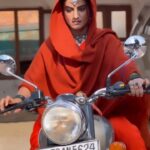 Akshara Singh Instagram - जिसको भी हासिल किरदार ना हुआ मेरा , वो मेरे दामन -ए- वजूद को दाग़दार कह गया ……. #aksharasingh #akshara