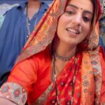 Akshara Singh Instagram - Main jaati gayi Main jaati gayi Aur main jaati hi gayi 🤣🙄 Mr Fatima try to understand main jaati hi gayi 🤓 #aksharasingh #realsideofme #full #masti