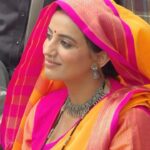 Akshara Singh Instagram - 📸 jo Mujhe chhup ke mera cuteness capture kar raha 😁🥰 #akshara #film #lfl #spreadkindness