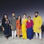 Akshara Singh Instagram – Kuchh tasveer kharna ki raat ki ❤️🙏 apno ke saath

#aadit #jaichhathimaiya🙏 #aksharasingh