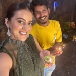 Akshara Singh Instagram – Hamari diwali 🪔♥️🌸✨
.
.
.
.
Missing mumma bhai 🫶🏻

#happydiwali #aksharasingh #spreadhappiness