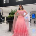 Akshara Singh Instagram - Become more aware of what is really worth your energy ✨🌸🫶🏻 . . . . . 👗 @chaashni.couture @fashion_stylist_7 💆‍♀️ @kanizfatima_hairstylist 💄 @wasimmakeupartist