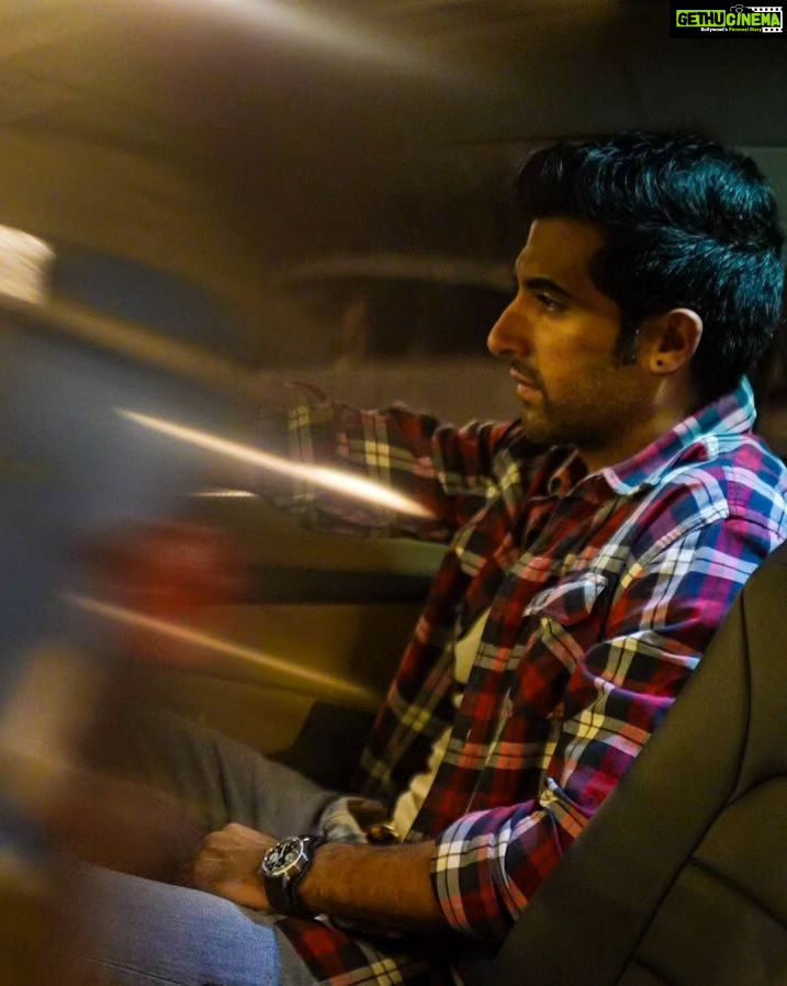 Akshay Oberoi Instagram - Steering through 🌪️