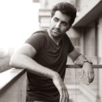 Akshay Oberoi Instagram - Balcony blues and daydreams 💭 #Friday #FridayThoughts #FridayFeeling