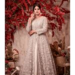 Akshaya Deodhar Instagram - सादगी तो हमारी जरा देखिये, एतबार आपके वादे पे कर लिया…✨ . MUAH- @harshadamakeupartist Stylist- @_._stylist_shurti_._ Outfit @manalistylehive_pune Jewellery -@the_pastels_berry Video- @tejas_jagtap_photography_ Location- @kalasystudio . . . . #AkshayaDeodhar #photoshoot #photooftheday #teamwork