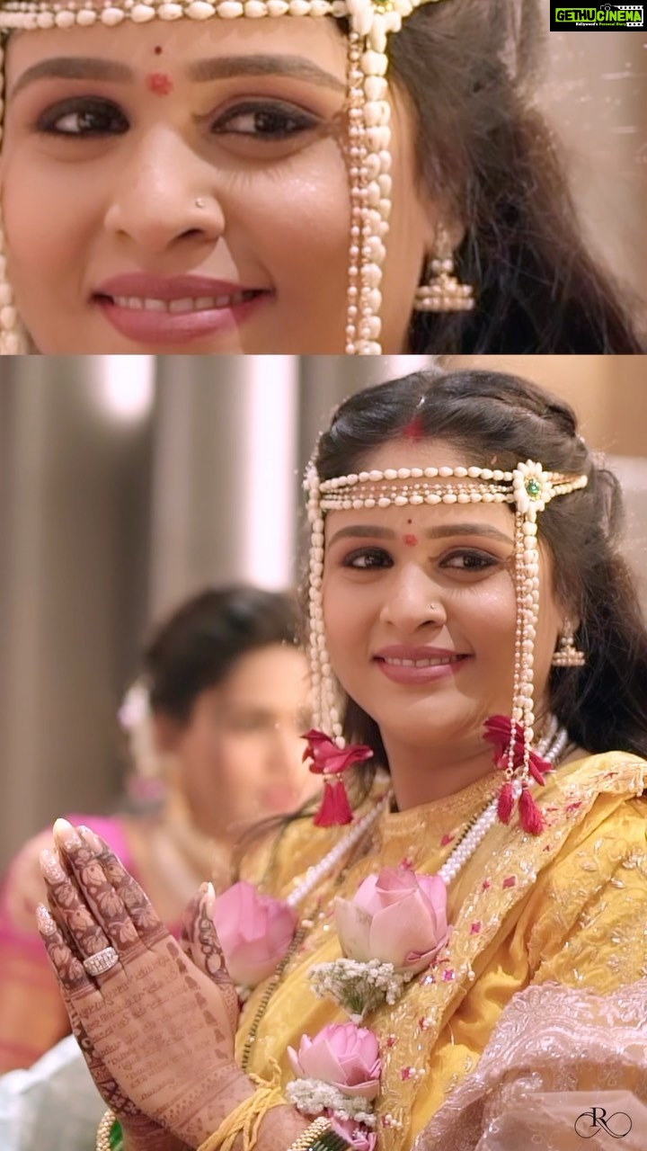 Akshaya Deodhar Instagram - πππ . Beautiful Saree: @saudamini_handloom Beautifully shot by @sevenvowstories Saree draping: @anagha_10_11_ap Floral Mundavlya & Varmala by @swatiwaghcreation Hair: @komalpashankar_makeupartist Makeup: @madhurikhese_makeupartist Wedding decor & management @a3eventsandmedia Wedding planner @bhagatamol Location- @siddhigardensandbanquets Managed by @wechitramedia @n.i.d.s_ @amolghodake_ . #AkshayaHardeek #AkshayaDeodhar #HardeekJoshi #AHa #PrimeReels