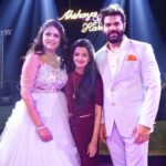 Akshaya Deodhar Instagram - अमृता… तुझ्याबद्दल किती आणि काय लिहु..? You are a darling!❤️ तुझा, या सगळ्याशी, खरतर काहीच संबंध नव्हता पण तरीही तु या दिवसात जी काही मदत केली आहेस, धावपळ केली आहेस, त्याचे आभार मी आणि हार्दीक शब्दात नाही मानु शकत. जिथे कमी तिथे आम्ही ही भुमिका तु खरच खुप मनापासुन बजावलीस, कसलीच अपेक्षा न करता. Thank you so much @amru_tak , @kalasystudios @chaljutti.official for doing what you did for both of us. Seriously we’re really blessed to have you. And we love you alot.❤️ . #अहा #AkshayDeodhar #HardeekJoshi #AmrutaKulkarni #KalasyStudios #ChalJutti