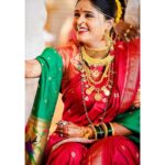 Akshaya Deodhar Instagram - मला माझ्या लग्नात अगदी पारंपारीक look करायचा होता. नौवारी, खोपा, पारंपारिक दागिने and everything typical. कारण मला आवडतं..!🥰 @saudamini_handloom ‘s handwoven Chandrakala Nauvari saree, & Anagha Ghaisas & Saudamini Ghaisas’s styling helped me achieve it. Thank you @saudamini_handloom @anaghaghaisas for all the efforts.❤️ . Akshaya’s Saree: @saudamini_handloom Akshaya’s Saree draping: @anaghakumbhr Blouse: @nishfash_design_studio Akshaya’s Jutti: @chaljutti.official @amru_tak Akshaya’s Hair: @komalpashankar_makeupartist Akshaya’s Makeup: @madhurikhese_makeupartist Hardeek’s Outfit: @saudamini_handloom Hardeek’s Hair & Makeup- @makeovers_by_rahul Akshaya’s & Hardeek’s Styling: @anaghaghaisas Jewellery: @ssnagarkarjewellers_official @prasad.nagarkar Photos by @sevenvowstories Wedding decore & management @a3eventsandmedia Wedding planner @bhagatamol Location- @siddhigardensandbanquets Managed by @wechitramedia @n.i.d.s_ @amolghodake_ . #AkshayaHardeek #AkshayaDeodhar #HardeekJoshi #AHa