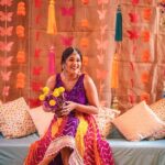 Akshaya Deodhar Instagram - 🌈 #MehendiVibes . & This Beautiful Decor by @decorbyketan ✨ Video by @lenswomania Photos by @royalebysvs @sevenvowstories Beautiful Outfit- @labelsonalesawant Styling- @stylist.chaitalikulkarni Makeup - @madhurikhese_makeupartist Hair - @komalpashankar_makeupartist Jewellery- @chandrakalm_jewellery Managed by @wechitramedia @n.i.d.s_ #AHa #AkshayaDeodhar #HardeekJoshi #Wedding