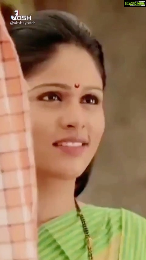 Akshaya Deodhar Instagram - #RanaAnjali fans Assemble please!❤️ Nostalgia!🥰 @hardeek_joshi ♥️ . . . . Follow me on @josh.marathi @officialjoshapp for more exclusive videos. . . #AkshayaDeodhar #Josh #joshappofficial #JoshApp #JoshMarathi