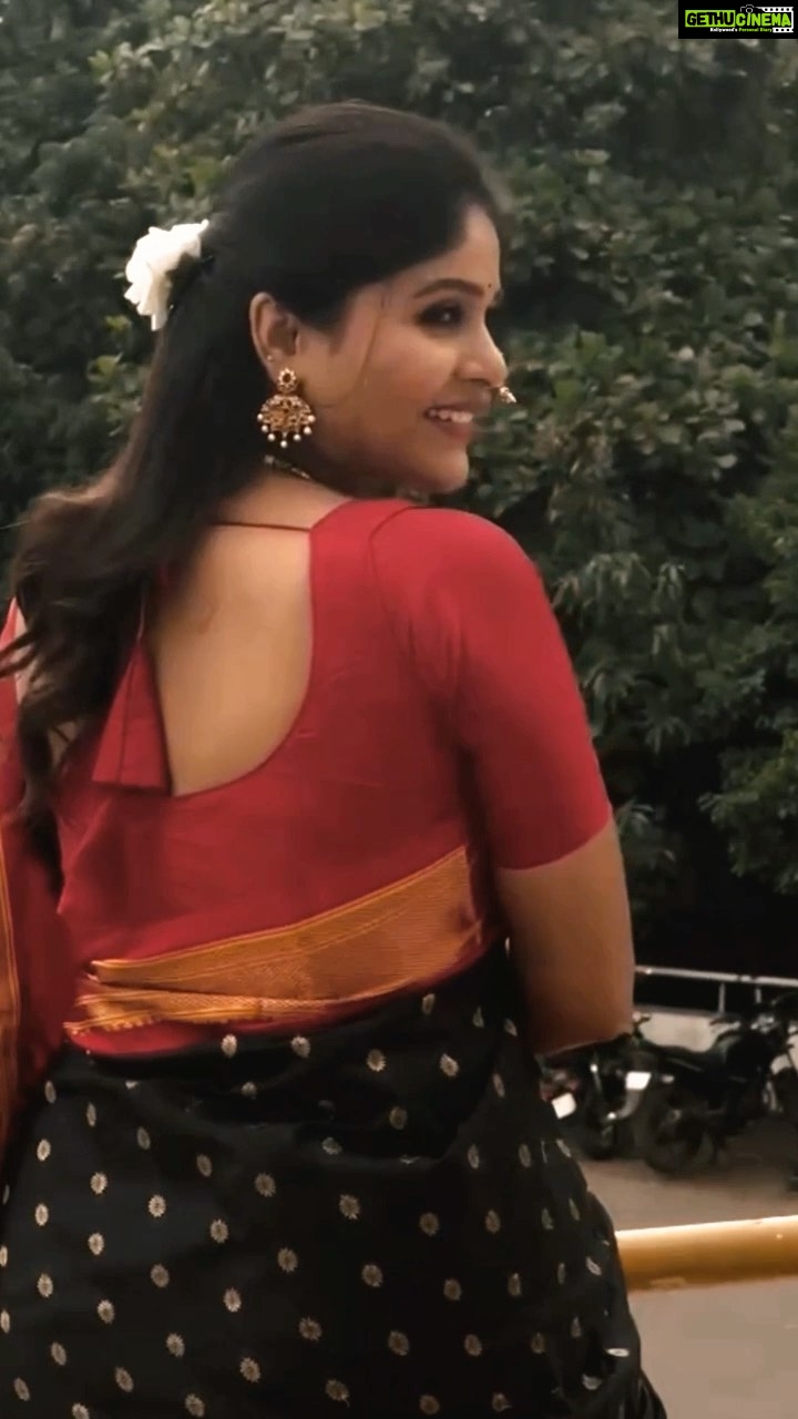 Akshaya Deodhar Instagram - उमगले ‘राणा’ ला..!✨♥️🤭 . . . #ReelsVideo