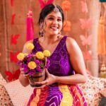 Akshaya Deodhar Instagram - #अहा मेहेंदी ✨🌸 . Photos by @royalebysvs @sevenvowstories Beautiful Outfit- @labelsonalesawant Styling- @stylist.chaitalikulkarni Makeup - @madhurikhese_makeupartist Hair - @komalpashankar_makeupartist Jewellery- @chandrakalm_jewellery Decor- @decorbyketan Managed by @wechitramedia @n.i.d.s_ . #AHa #AkshayaDeodhar #AkshayaHardeek