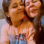 Akshaya Deodhar Instagram - We Love Cuddling!🥰♥️ @lelemadhura . . . . . . Follow me on @josh.marathi @officialjoshapp for more exclusive videos. . . #AkshayaDeodhar #Josh #joshappofficial #JoshApp #JoshMarathi