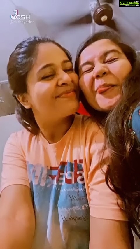 Akshaya Deodhar Instagram - We Love Cuddling!🥰♥️ @lelemadhura . . . . . . Follow me on @josh.marathi @officialjoshapp for more exclusive videos. . . #AkshayaDeodhar #Josh #joshappofficial #JoshApp #JoshMarathi