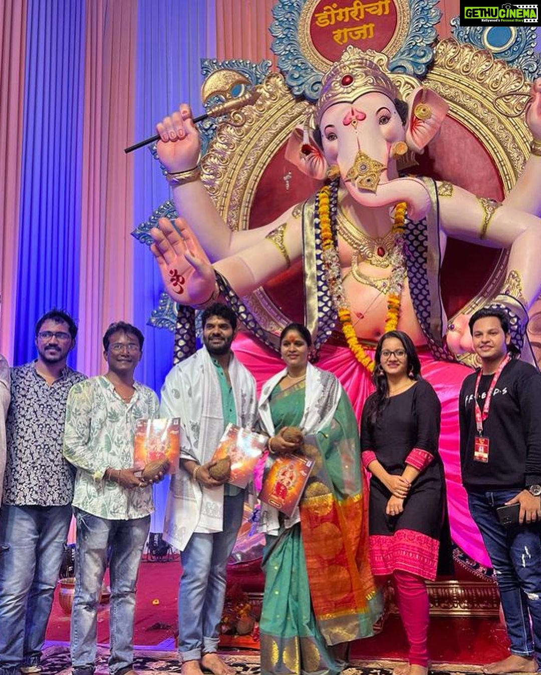 Akshaya Deodhar Instagram - गणपती चालले गावाला... चैन पडेना आम्हाला. बोला गणपती बाप्पा मोरया.. पुढच्या वर्षी लवकर या !! . . #festival #positivity #positivevibes #ganesha #lord #sanskar #sanskrit #parampara #bappa #bappamorya #blessed #blessings