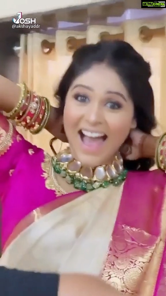 Akshaya Deodhar Instagram - ❤️☺️ . . . Follow me on @josh.marathi @officialjoshapp for more exclusive videos. . . #AkshayaDeodhar #Josh #RealHai #joshappofficial #JoshApp #JoshMarathi