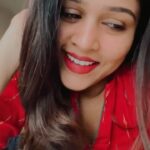 Akshaya Deodhar Instagram - Arere Are Yeh Kyaa Hua..?😍 . . . Follow me on @josh.marathi @officialjoshapp for more exclusive videos. . . #AkshayaDeodhar #Josh #joshappofficial #JoshApp #JoshMarathi