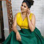 Akshaya Deodhar Instagram - 🌼 अक्षया 🌼 The Pearl & Brass Collection By Tantuh... "अक्षय म्हणजेच शाश्वत, अमर, अविनाशी" नावा इतकाच अक्षय असलेल्या, आपल्या नात्याचं प्रतिक म्हणजेच... 🌼 अक्षया कलेक्शन 🌼 दागिना तुमच्या आपल्या नात्याचा... In frame : @akshayaddr Jewellery : @Tantu_wirehandmadeartistry Akshaya Nath, Akshaya Earcuff Set and Akshaya Necklace with Bracelet Muah : @swatighodke_mua_official Outfit: @pratibimbpune @pratibimb_by_Ashwini_Bhosale_14 @pratibimbtherentalboutique Photography: @zingaderanjan Location: @kalasystudios #fashionlovers #heritageofindia #padwa #heritagejewellery #marathiactress #marathimulgi #actorslife #festivlove #festiveseasonspecial #maharashtian #instagram #fashionstyleblogs #wire #handmade #handmadejewelry #wirewrapped #wirejewelry #heritage #heritagejewellery #marathiactress #marathimulgi #actorslife #photography #nath #Tantuh #swatighodkemua Kalasy Studios