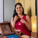 Akshaya Deodhar Instagram - Silver that shines brighter on you! @akshayaddr in aadyaa’s hammered special curated set @rumaanientertainment #silverjewelry #silver925 #handmadejewelry #handmadesilverjewelry #shortfilm #silvernecklace #silver #houseofaadyaa Aadyaa