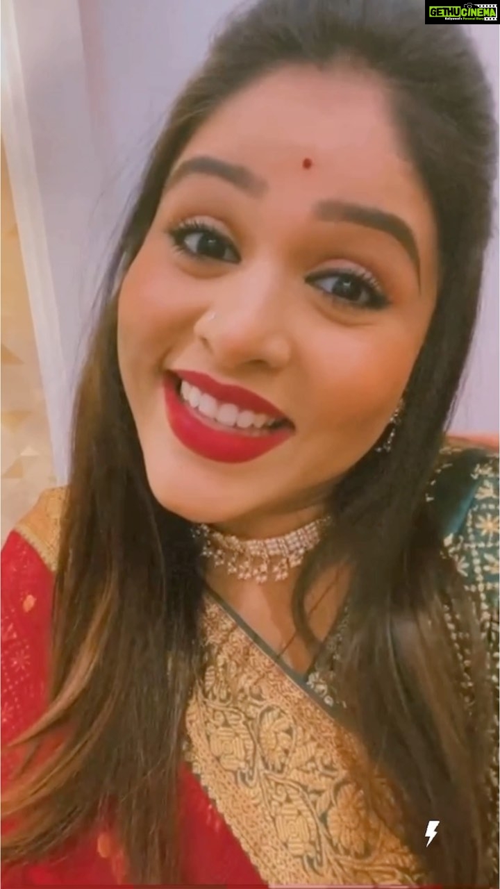 Akshaya Deodhar Instagram - Pal Pal Har Pal!🥰 . . . Follow me on @josh.marathi @officialjoshapp for more exclusive videos. . . #AkshayaDeodhar #Josh #joshappofficial #JoshApp #JoshMarathi