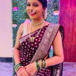 Akshaya Deodhar Instagram - In love with this beautiful silver zari shalu ! ❤️ Shalu by - taichya sasubai😅 And this beautiful nath by @tantuh_wirehandmadeartistry Hair- @swatighodke_mua_official #maitrinichalagna Pune, Maharashtra