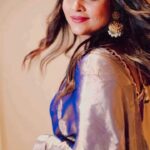 Akshaya Deodhar Instagram - ये है रेशमी ज़ुल्फ़ोंका अंधेरा ना घबराइये….💜✨ . Makeup & Hair by @shinewithsakshi_ Saree by @karigaree_handmade Blouse by @outlookfashionhouse Jewellery by @chandrakalm_jewellery Shot by @yogesh_suryavanshi_photography Event managed by @rohanswami_productions Socials & PR by @wechitramedia @n.i.d.s_ . . #AkshayaDeodhar #Events #Blessed #Anjalibai #tjr #tujhyatjeevrangala #RanaAnjali #AHA