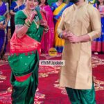 Akshaya Deodhar Instagram - @akshayaddr Special Ukhana for @hardeek_joshi & her best friend @manasikanetkar ❤️ on the occasion of her Mangalagaur!✨ . Makeup by @visagemakeover Hair by @nikita_kumavat_makeovers Saree by @saudamini_handloom Blouse by @nishfash_design_studio Draping by @anagha_10_11_ap Jewellery by @chandrakalm_jewellery Hair Accessories by @nathicha__nakhara Hardeek’s Outfit by @theurbanstory_ Hardeek’s Makeup by @visagemakeover Venue: @avismara.celebrations Food: @bendrecaterers Decor by @wecorpevents Pictures by @sevenvowstories Mangalagaur Team @manasikanetkar @mks_dance_studio_ Event & PR by @wechitramedia @n.i.d.s_ . #अहा #AHa #AkshayaDeodhar #HardeekJoshi #Mangalagaur #Pujan #Blessed