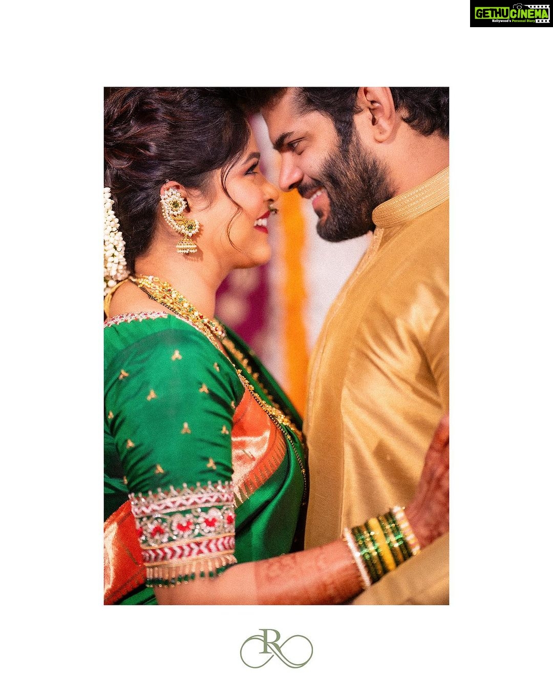 Akshaya Deodhar Instagram - "Mystical Harmony" ♥️ @akshayaddr @hardeek_joshi 🧿 . . . . Makeup by @visagemakeover Hair by @nikita_Kumavat_makeovers Saree by @saudamini_handloom Blouse by @nishfash_design_studio Draping by @anagha_10_11_ap Jewellery by @chandrakalm_jewellery Hair Accessories by @nathicha__nakhara Hardeek's Outfit by @theurbanstory_ Hardeek's Makeup by @visagemakeover Venue: @avismara.celebrations Food: @bendrecaterers Decor by @wecorpevents Pictures by @sevenvowstories Mangalagaur Team @manasikanetkar @mks_dance_studio_ Event & PR by @wechitramedia @n.i.d.s_ #3ТТ #АНа #AkshayaDeodhar #HardeekJoshi #Mangalagaur #Pujan #blessed Pune, Maharashtra