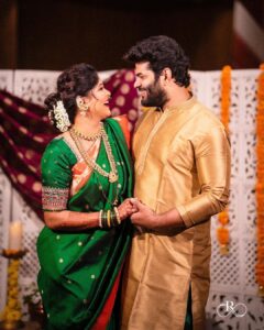 Akshaya Deodhar Instagram - ॐ 🙏🏻
पहिल्या मंगळागौरीची हौस!✨
.
Makeup by @visagemakeover 
Hair by @nikita_kumavat_makeovers 
Saree by @saudamini_handloom 
Blouse by @nishfash_design_studio 
Draping by @anagha_10_11_ap 
Jewellery by @chandrakalm_jewellery 
Hair Accessories by @nathicha__nakhara 
Hardeek’s Outfit by @theurbanstory_ 
Hardeek’s Makeup by @visagemakeover 
Venue: @avismara.celebrations 
Food: @bendrecaterers 
Decor by @wecorpevents 
Pictures by @sevenvowstories 
Event & PR by @wechitramedia @n.i.d.s_ 
.
#अहा #AHa #AkshayaDeodhar #HardeekJoshi #Mangalagaur #Pujan #Blessed