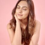 Alisha Prajapati Instagram - As October prepares its goodbyes, here i am still dreaming and seeking… 🍂